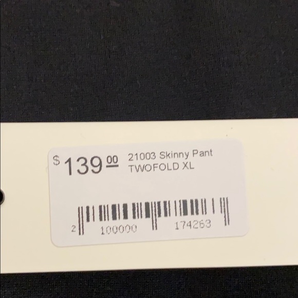 NWT REVERSIBLE PANTS! - Picture 5 of 14